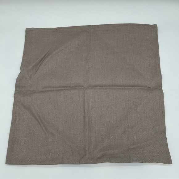 Pottery Barn Taupe And Cream Awning Stripe Linen 20x20 Pillow Cover NWOT - Picture 3 of 7